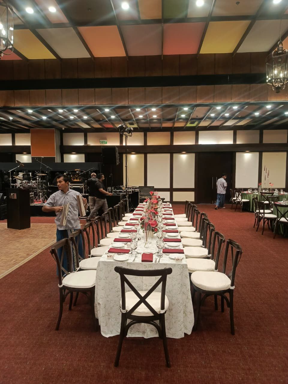 8*3 Long Table with Linen